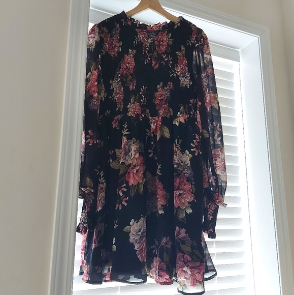 Floral dress - Picture 3 of 13